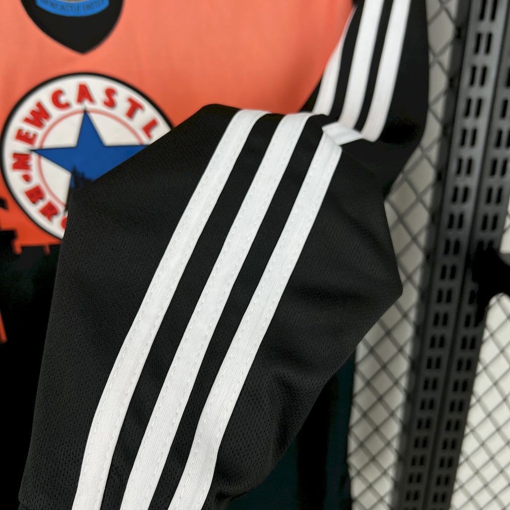 Newcastle United 1996/97 Goalkeeper Long Sleeve - Retro