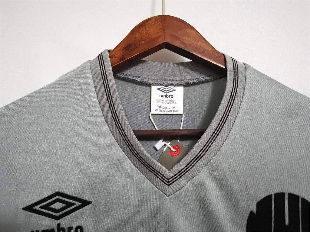 Newcastle United 1986/87 Away - Retro