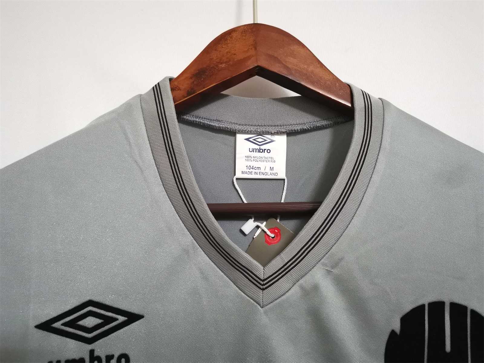 Newcastle United 1986/87 Away - Retro