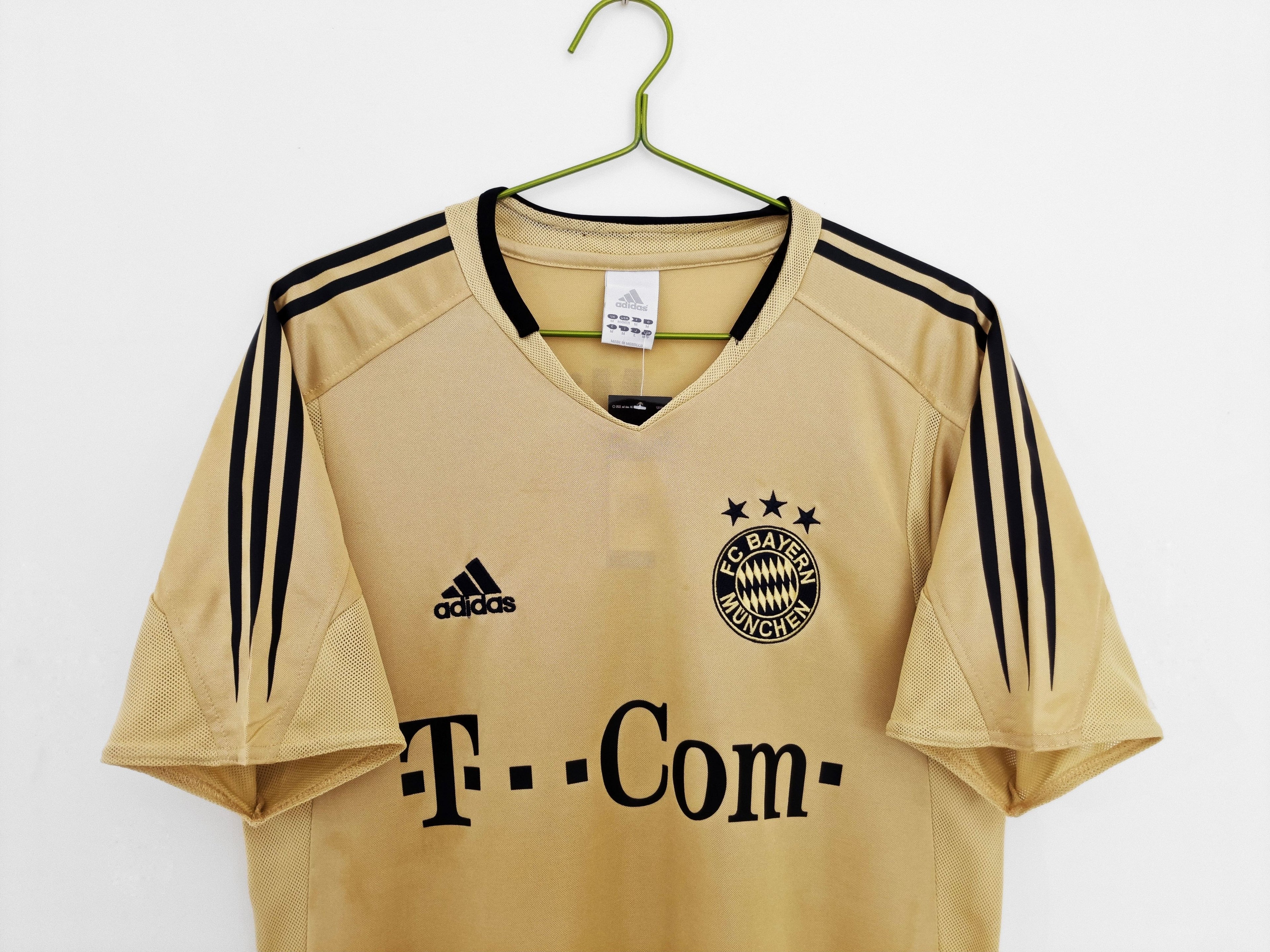 Bayern Munich 2004/05 Away - Retro