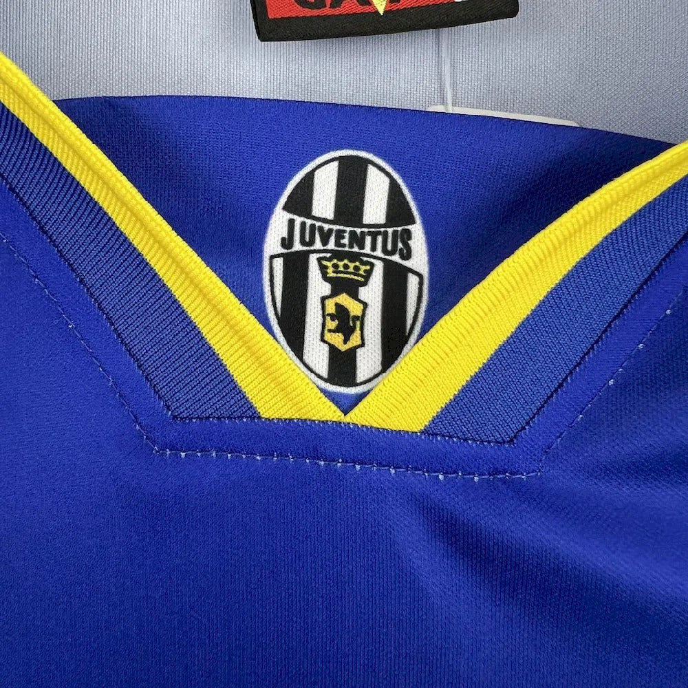 Juventus 1995/96 Away Long Sleeve - Retro