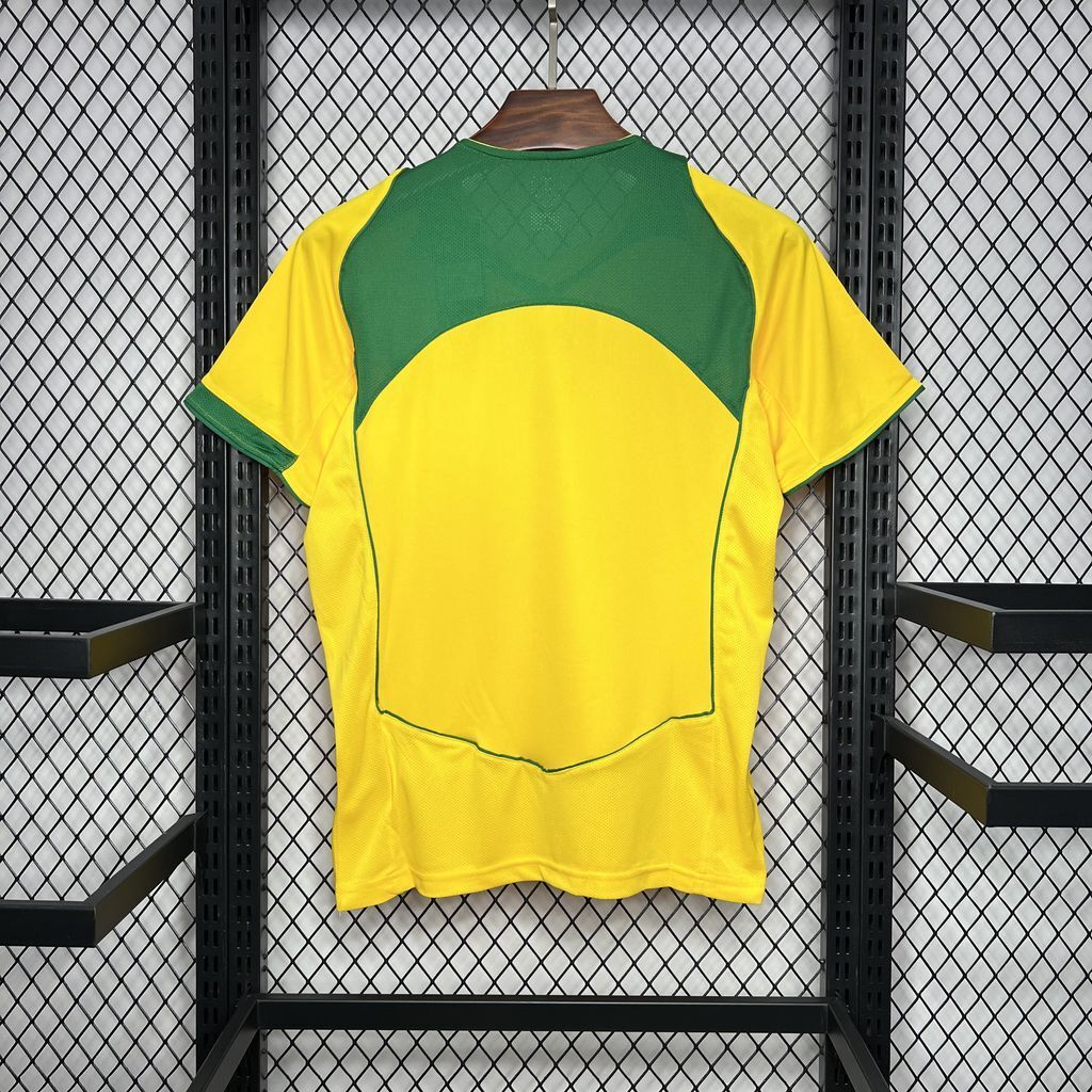 Brazil 2004 Home - Retro