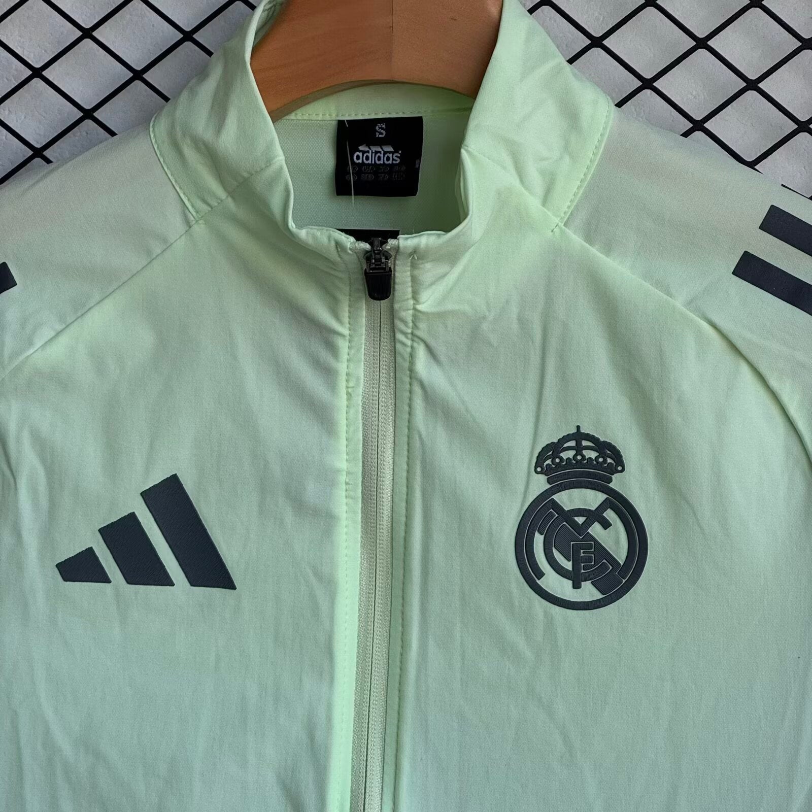 Real Madrid 2026/27 Lime - Windbreaker Tracksuit