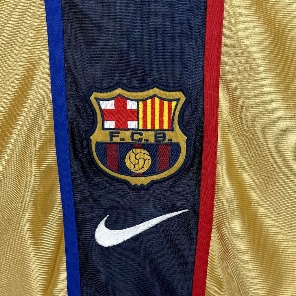 Barcelona 2001/02 Away - Retro