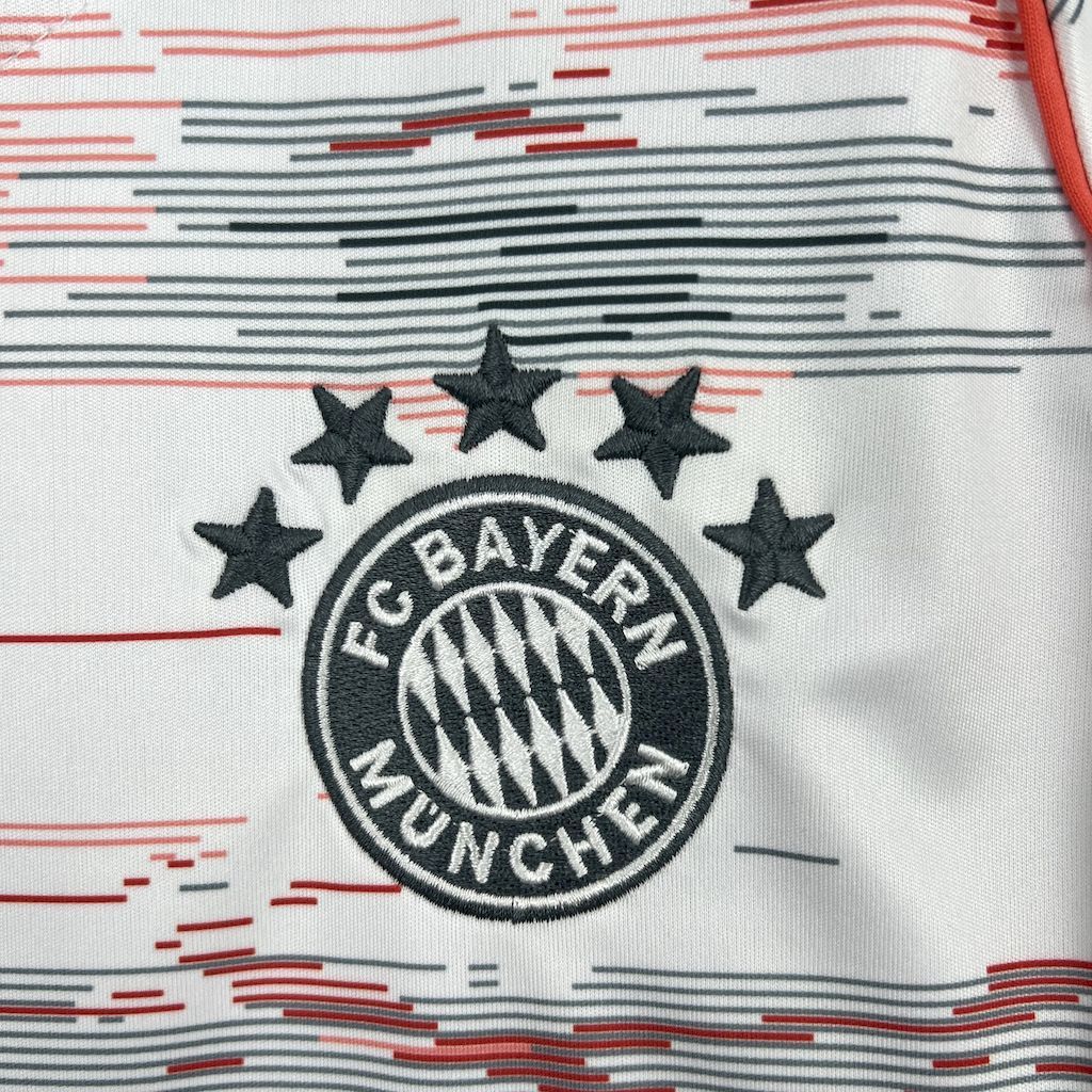 Bayern Munich 2025/26 Away - Women's Fit