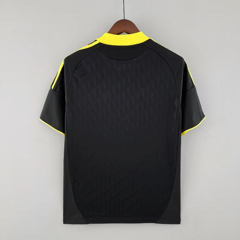 Liverpool FC 2010/11 Third - Retro