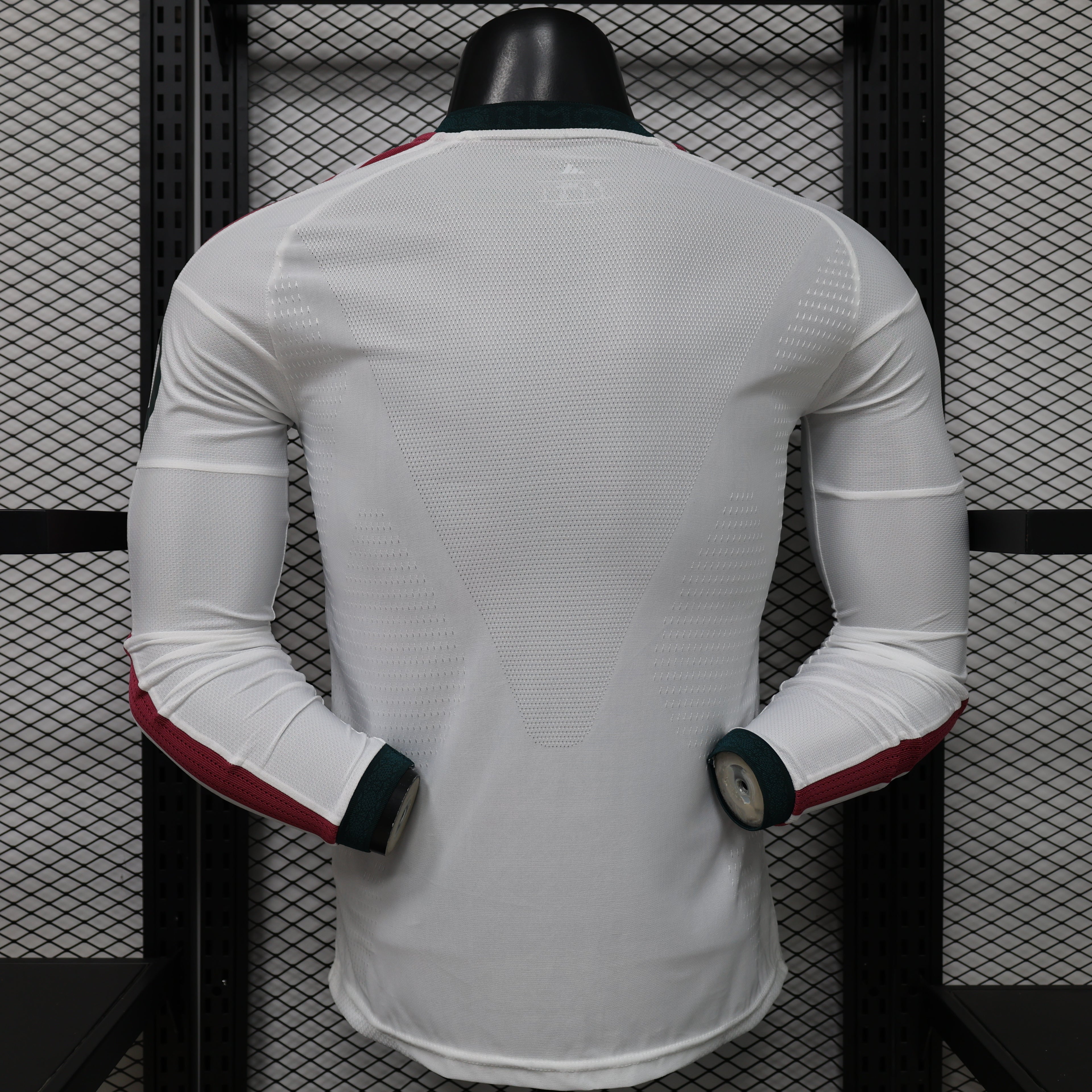 Real Madrid 2026/27 Home Long Sleeve - Player Version