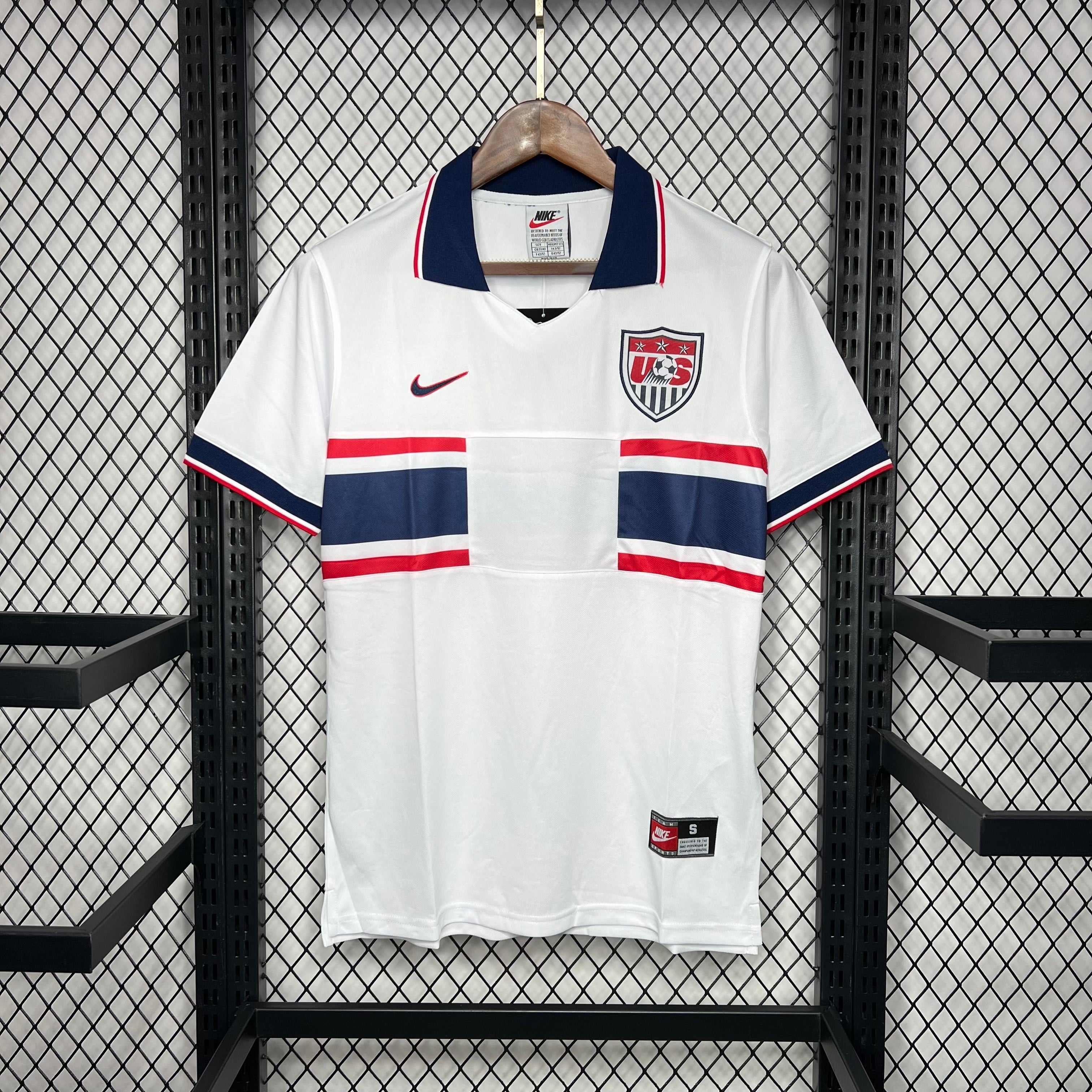 USA 1995 Home  - Retro