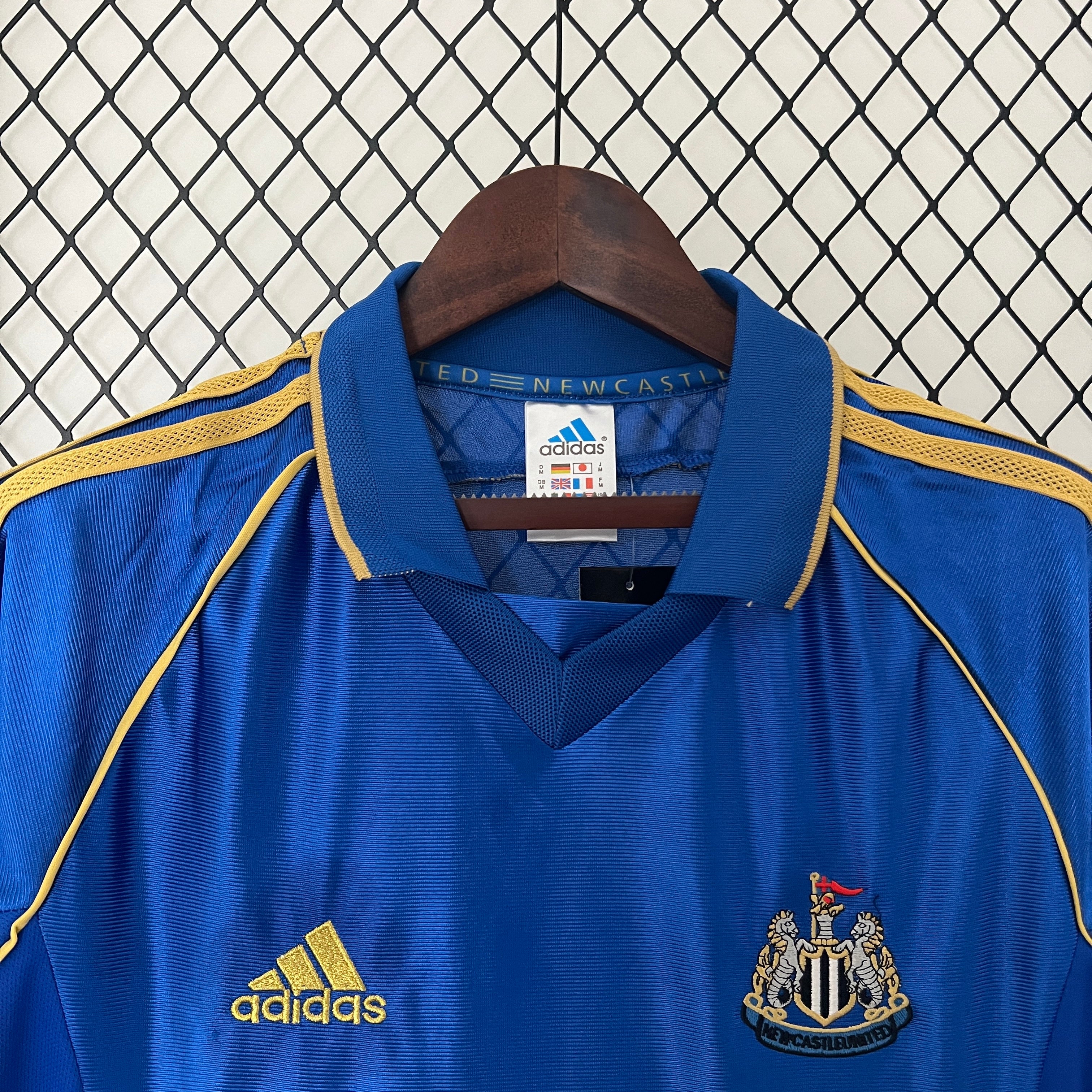 Newcastle United 1998/99 Away - Retro