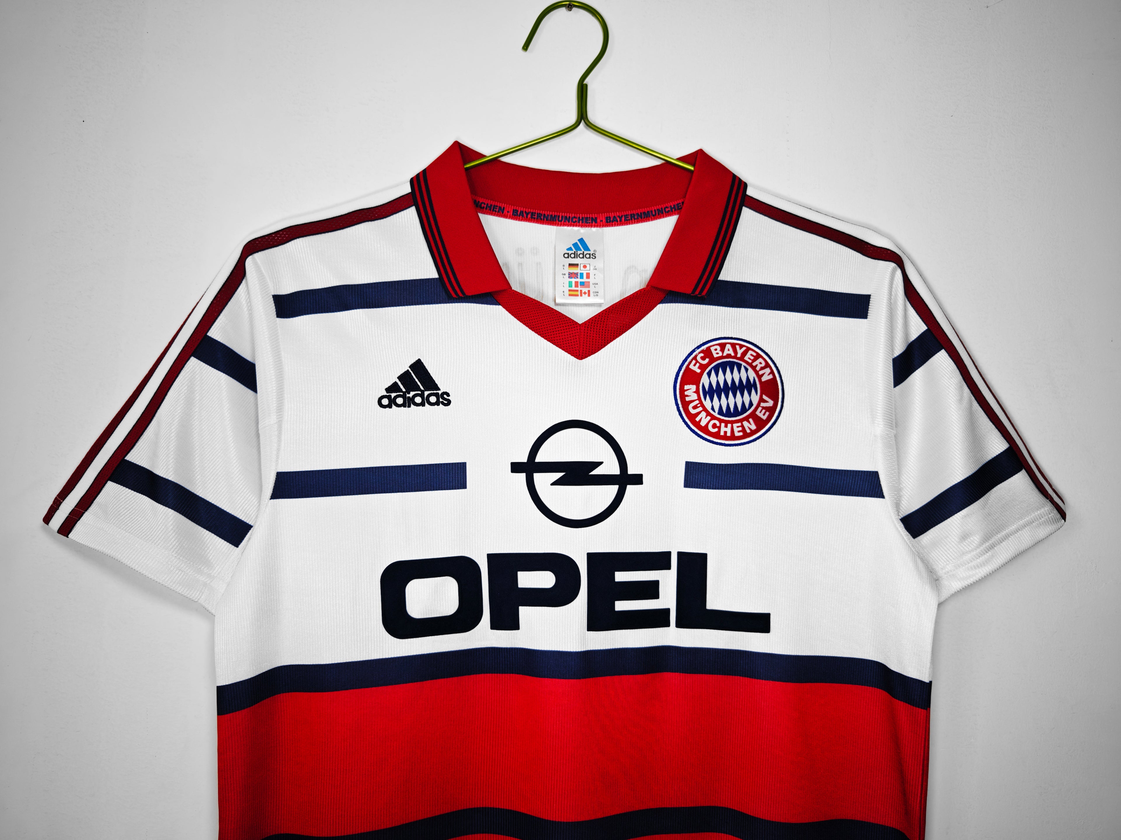 Bayern Munich 1998/00 Away - Retro
