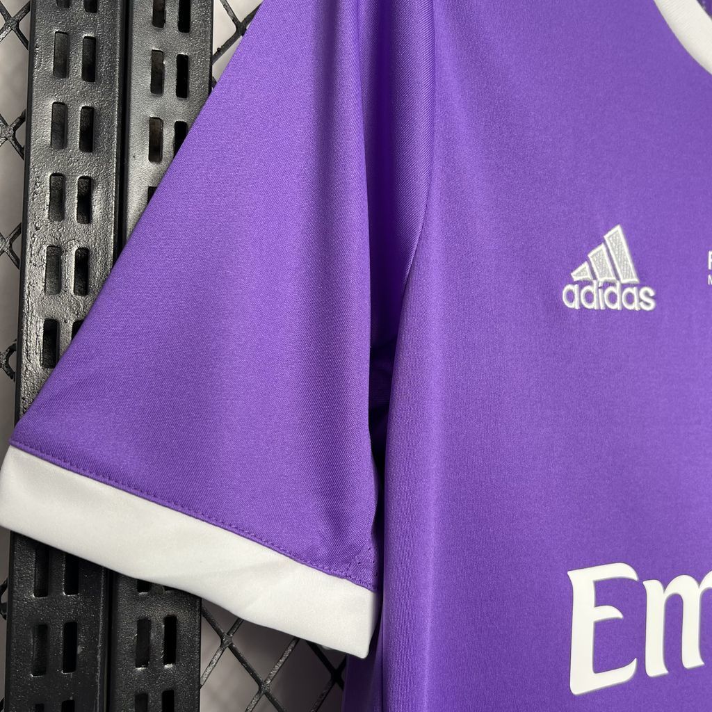 Real Madrid 2016/17 Away - Retro