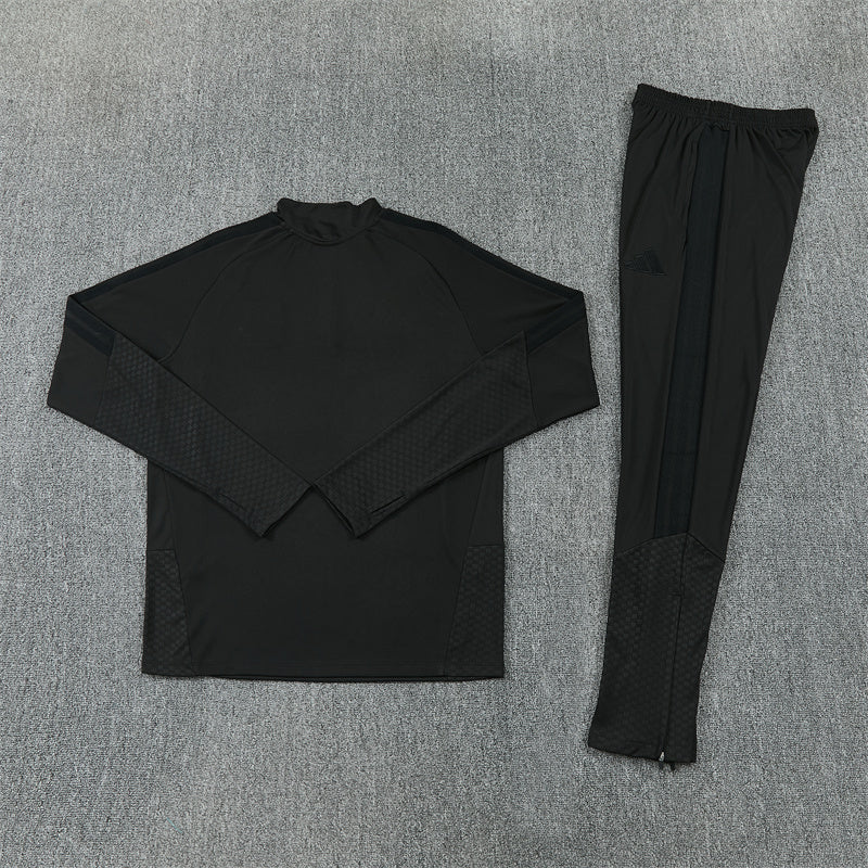 Liverpool FC 2026/27 Blackout ¼  Zip Training Set | Adult + Kids Sizes