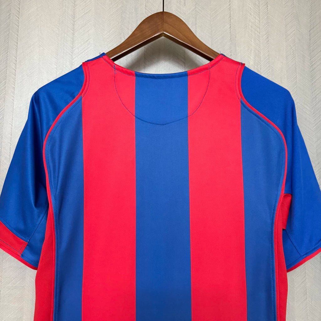 Barcelona 2004/05 Home - Retro