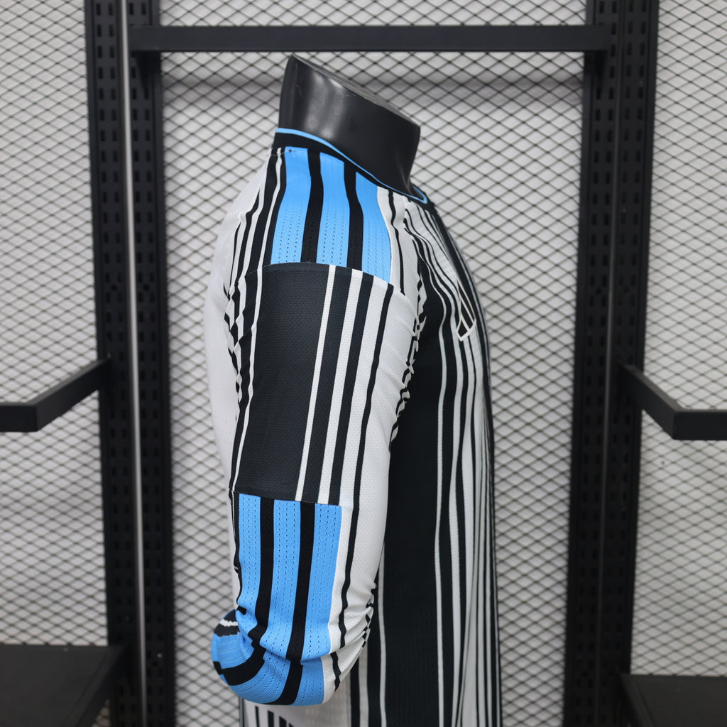 Newcastle United 2026/27 Home Long Sleeve - Player Version