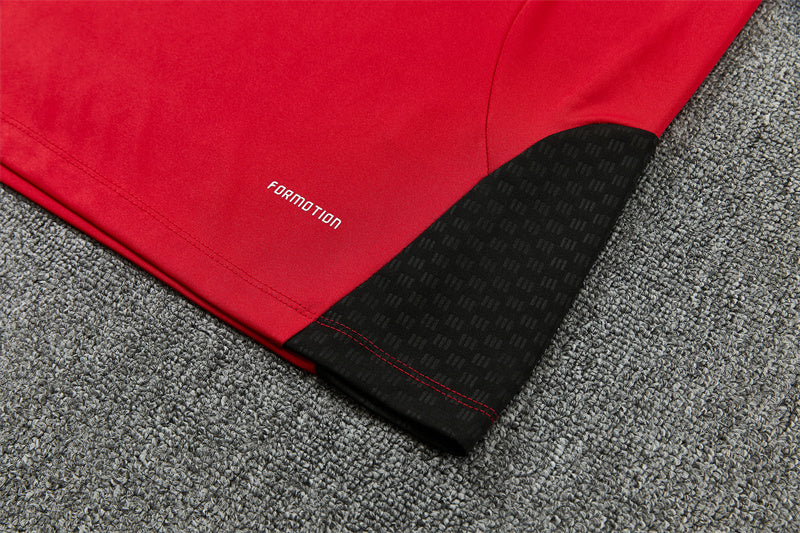 Manchester United 2026/27 Red ¼  Zip Training Set | Adult + Kids Sizes