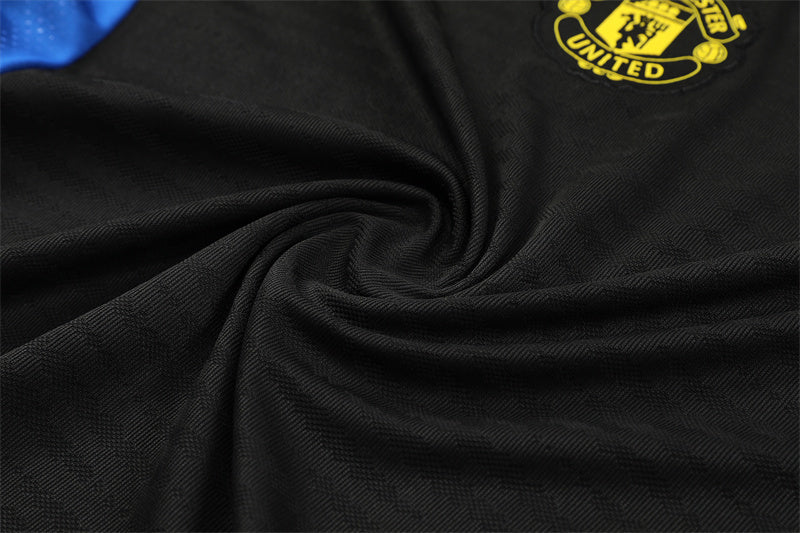 Manchester United 2025/26 Black ¼ Zip Training Set | Adult + Kids Sizes