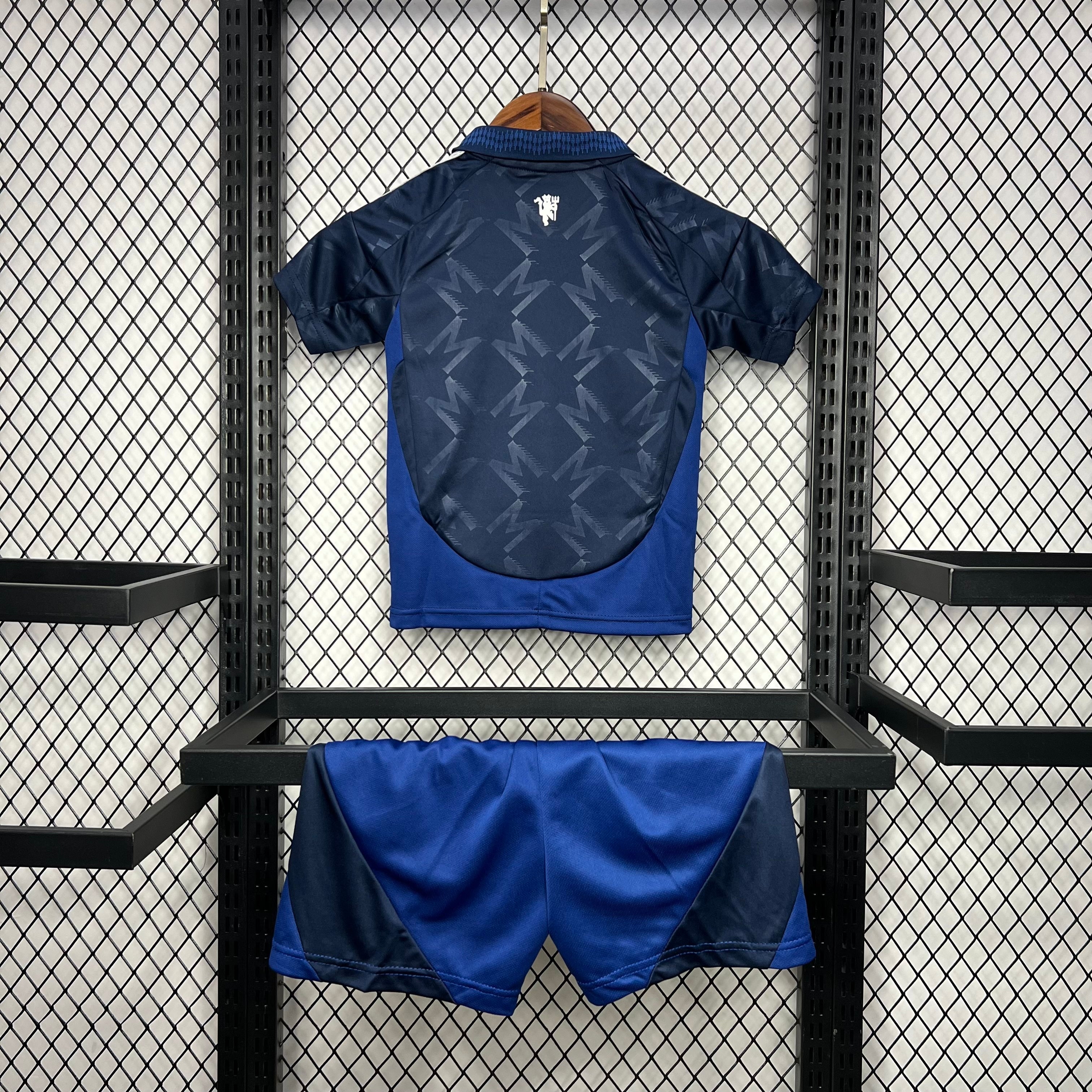 Manchester United 2024/25 Away - Kid Kit