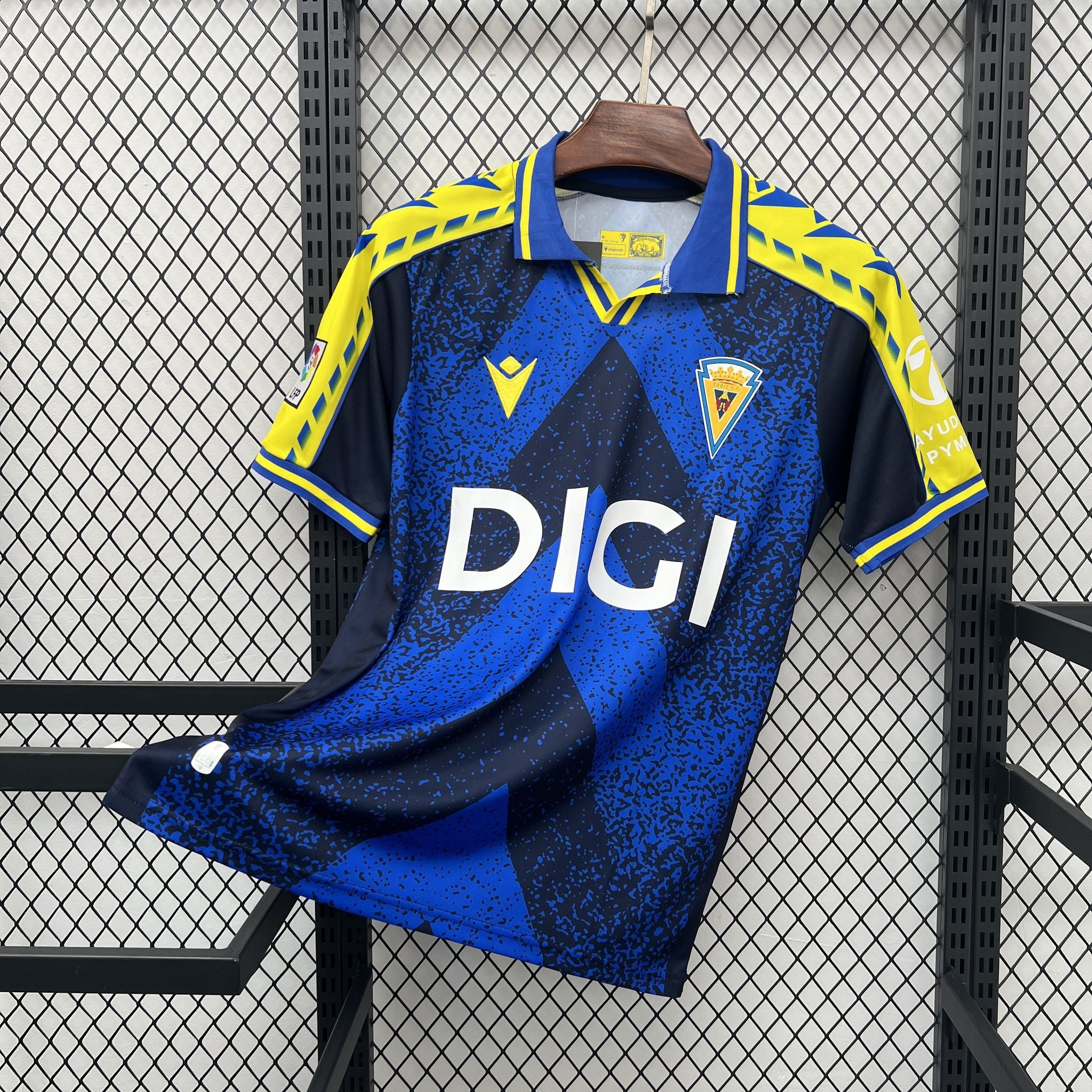 Cadiz 2025/26 Retro - Fan Version
