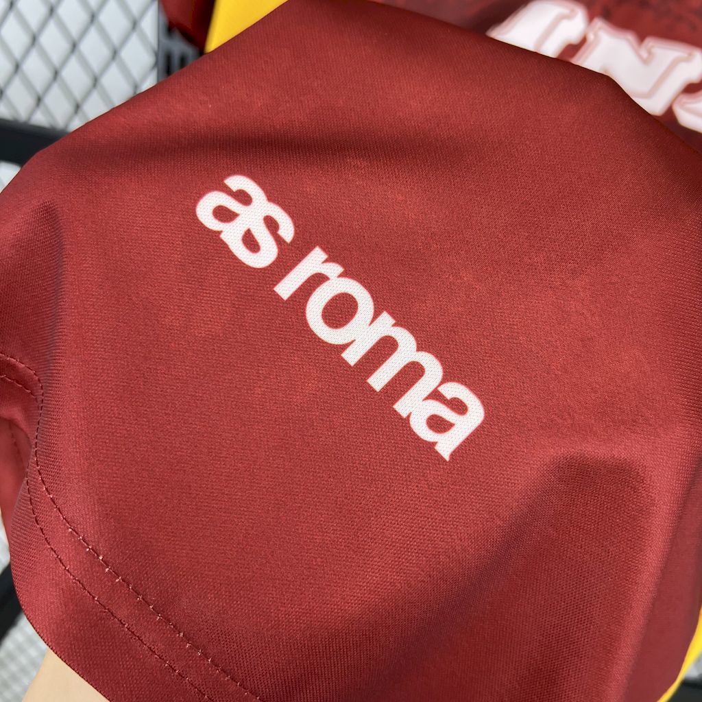 Retro Roma home football shirt sleeve print, white '8 roma' text