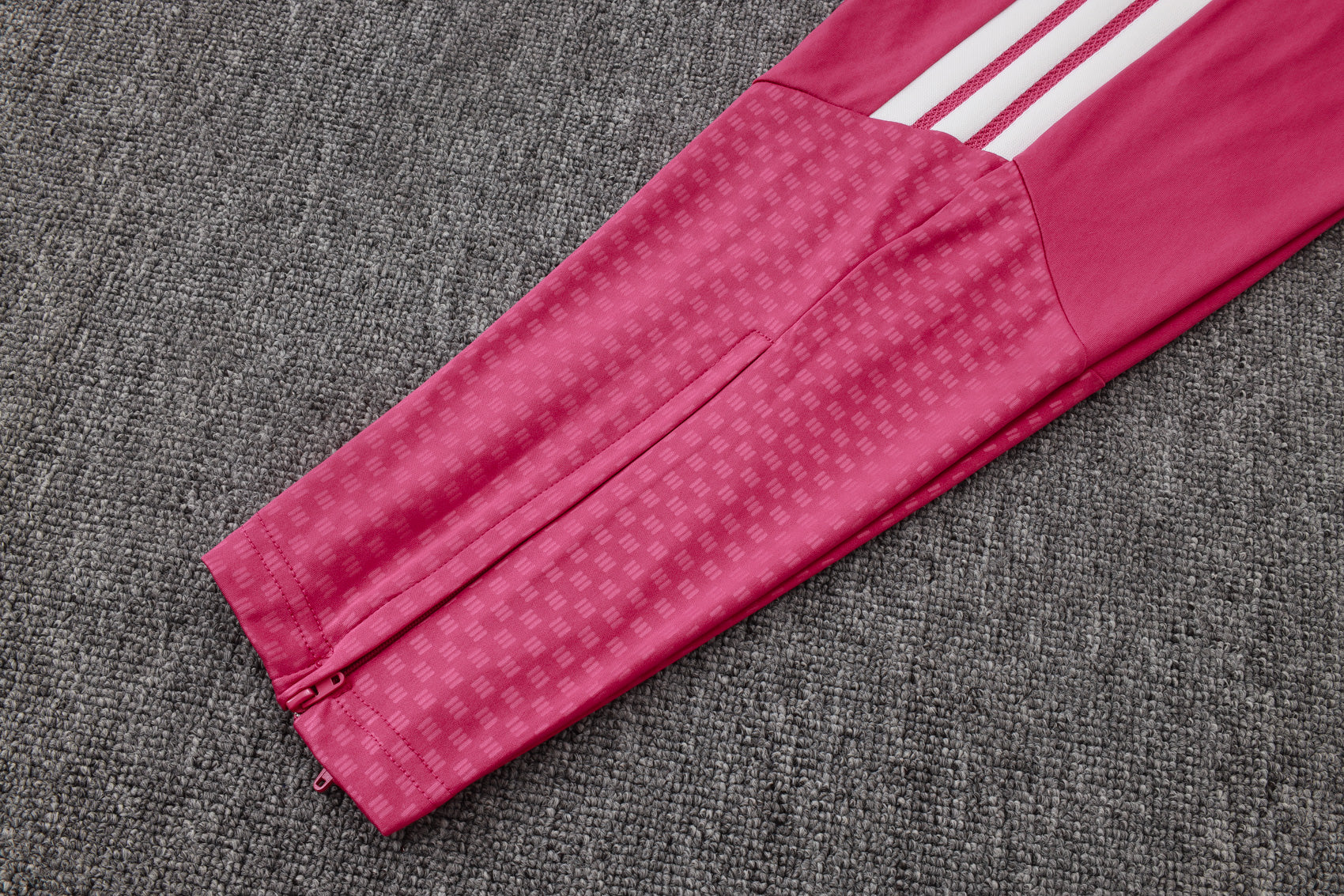 Real Madrid 2026/27 Pink  ¼ Zip Training Set | Adult + Kids Sizes