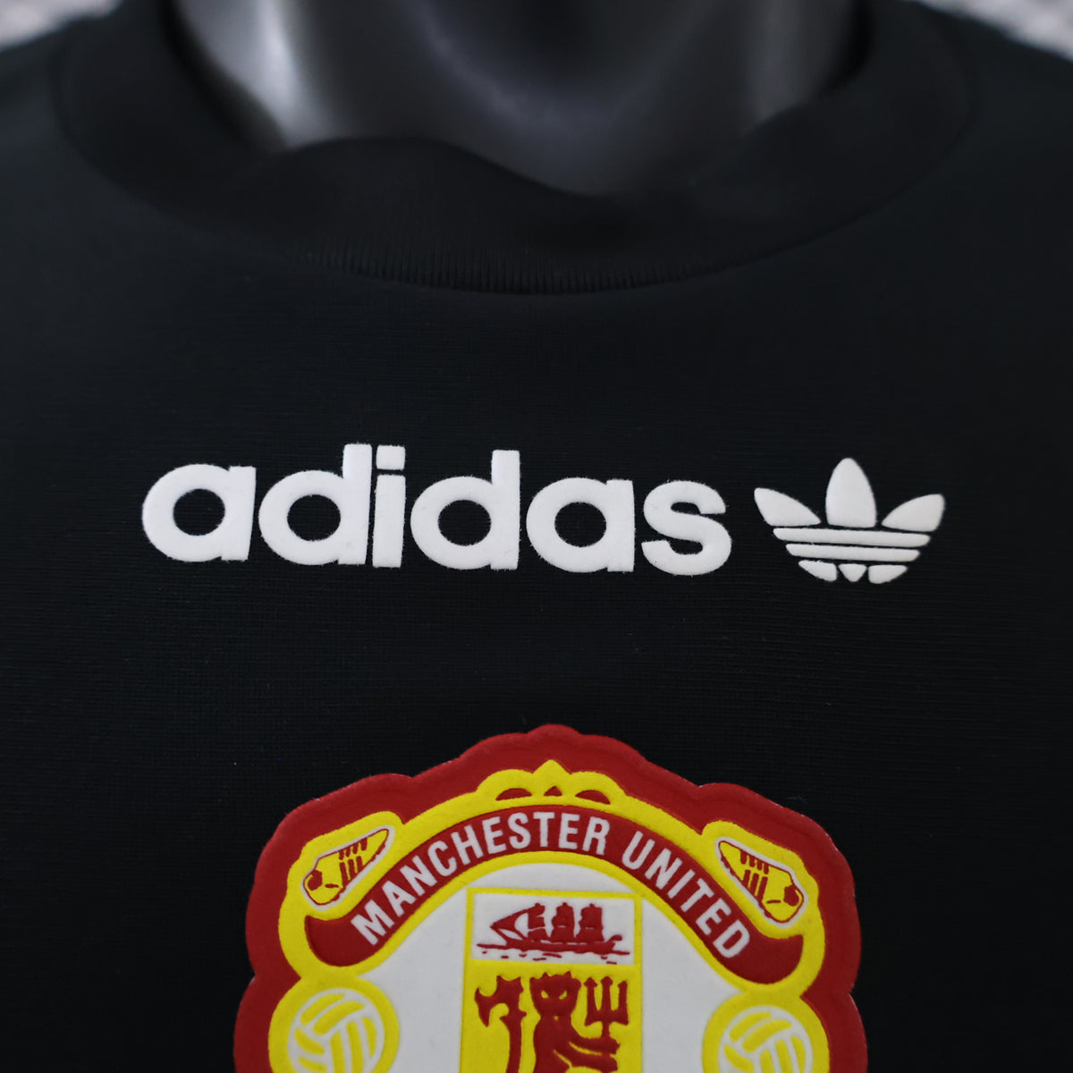 Manchester United 2026/27 Black EQT Shirt - Player Version