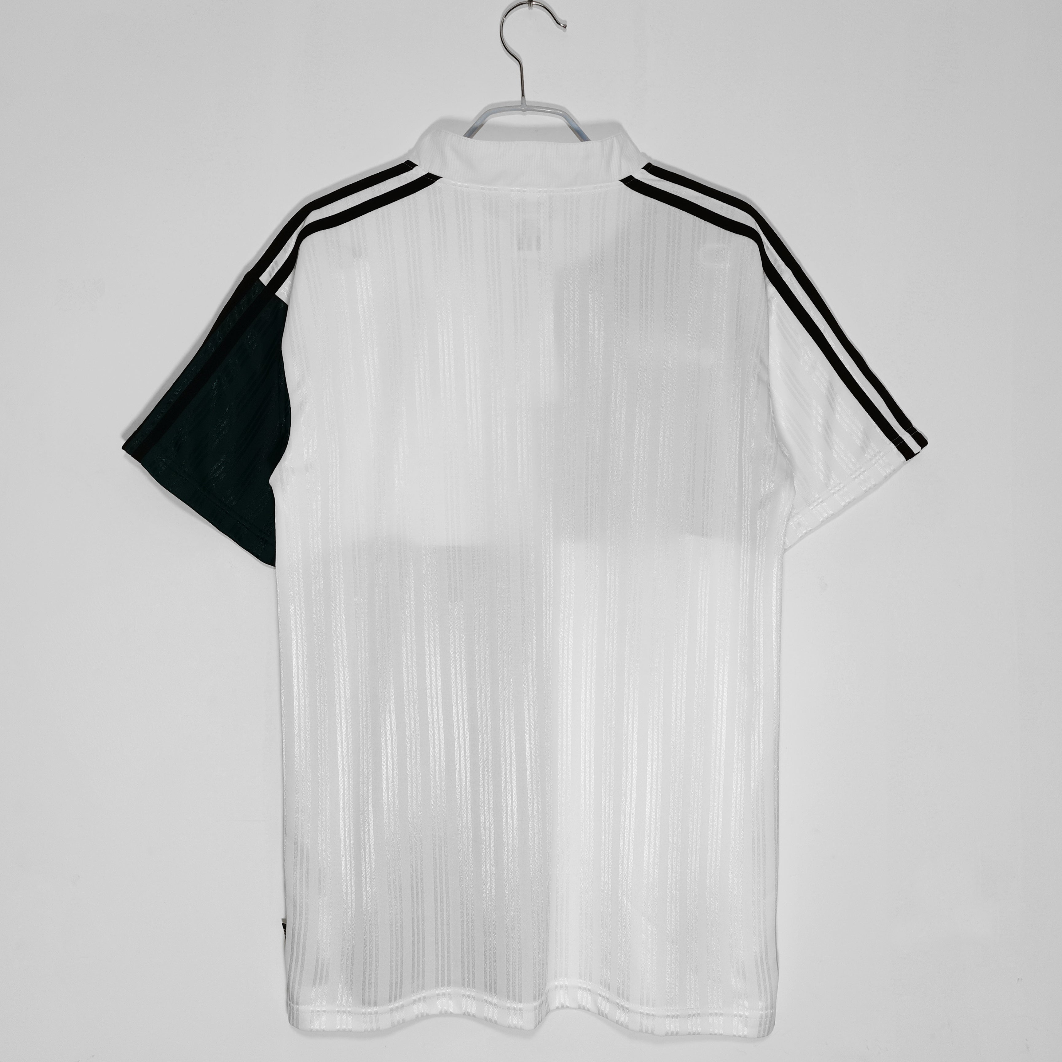 Liverpool FC 1995/96 Away - Retro