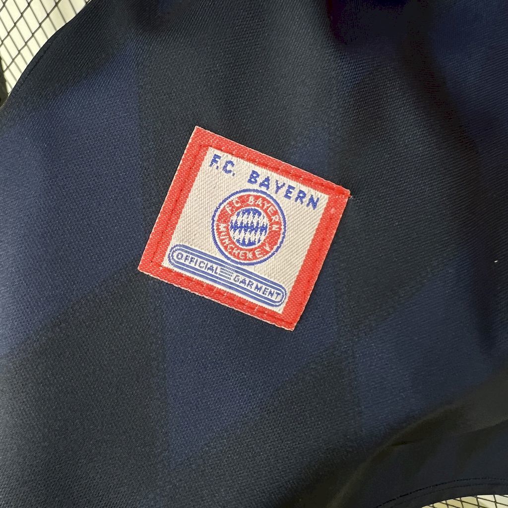 Bayern Munich 1997/99 Home - Retro