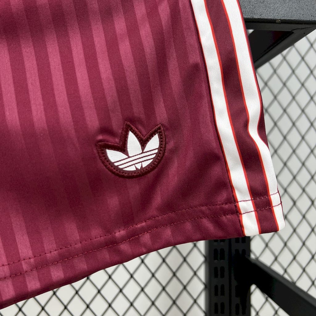 Bayern Munich 2025/26 Terrace Icons - Kid Kit Casual
