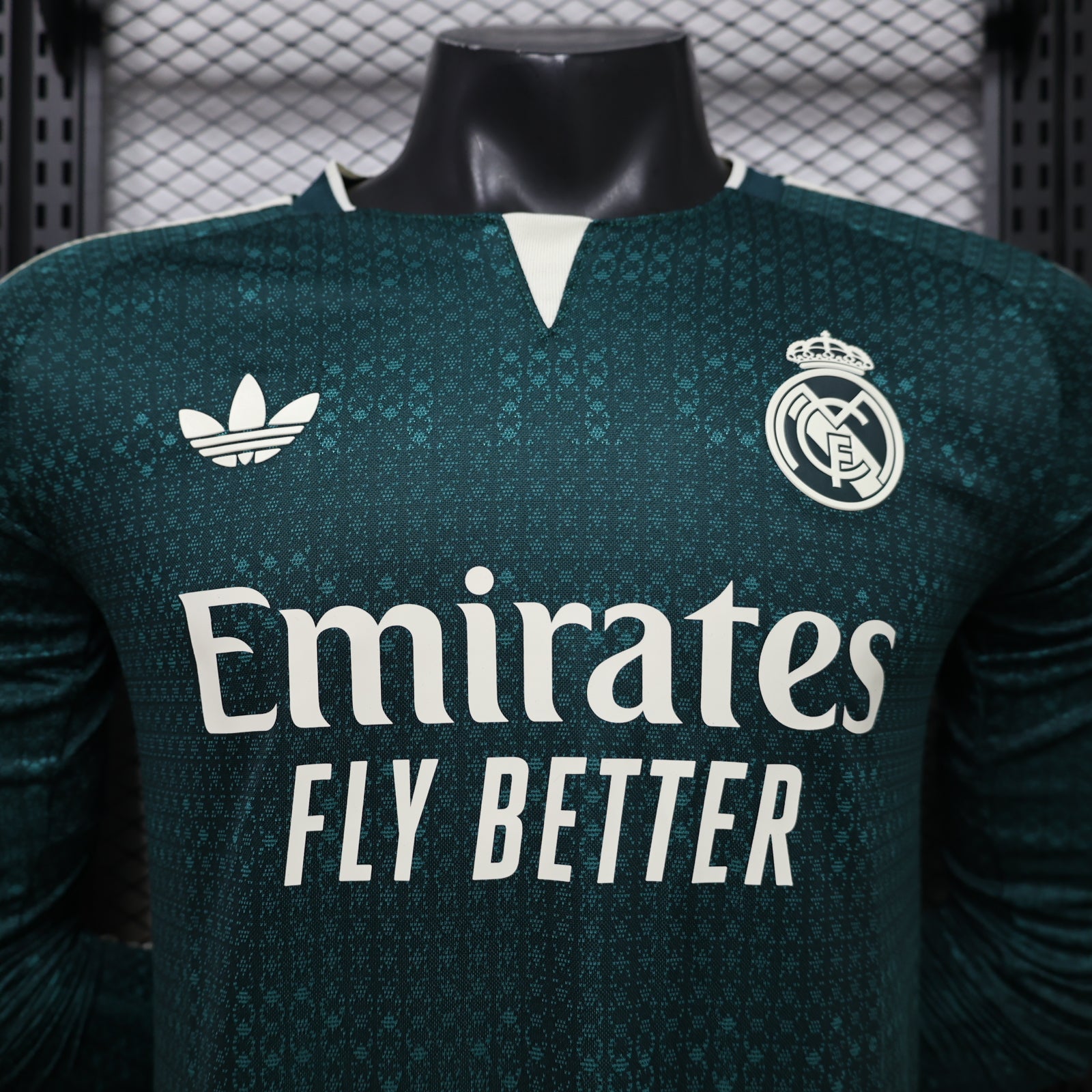 Real Madrid 2026/27 Away Long Sleeve - Player Version