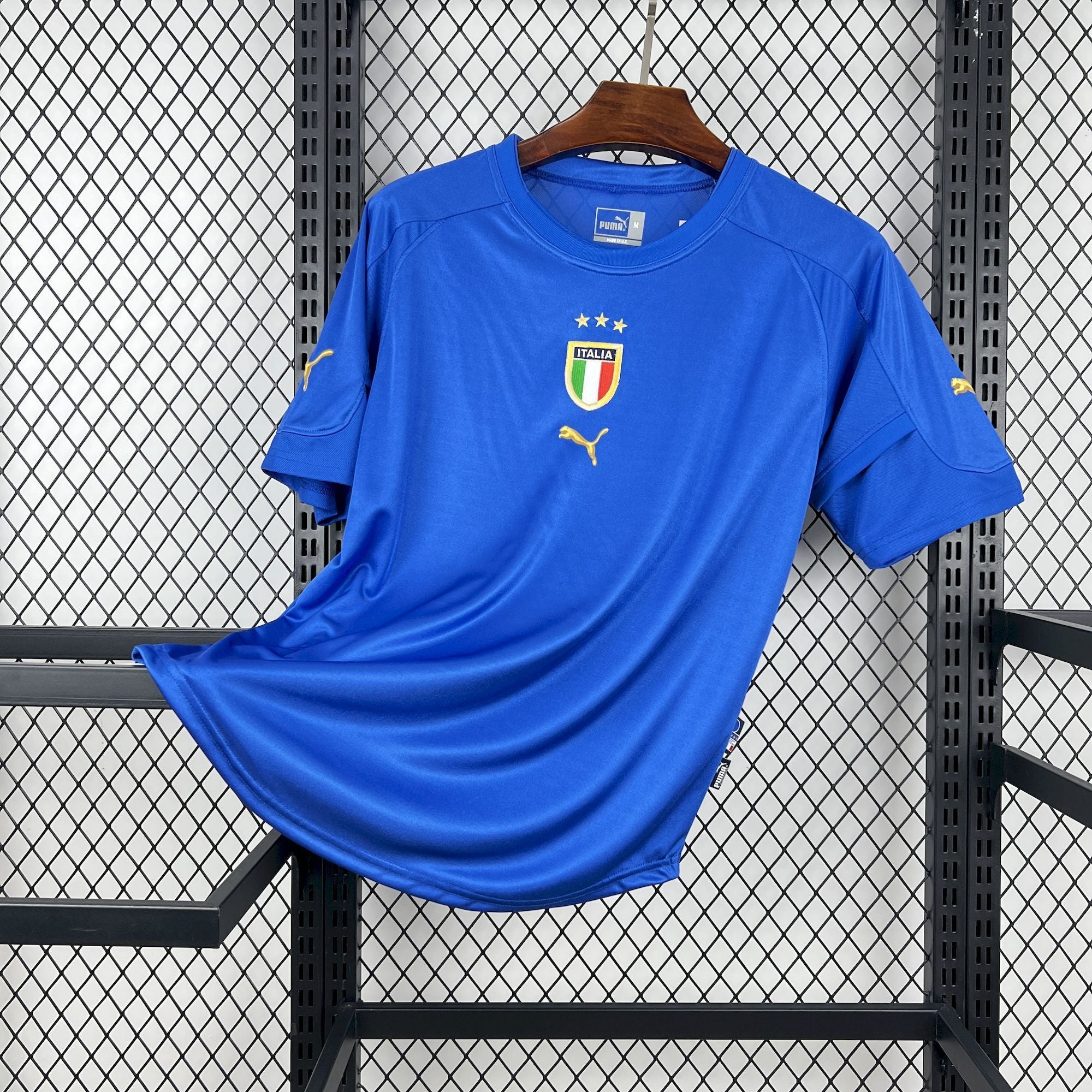 Italy 2004 Home - Retro