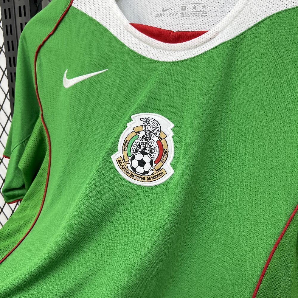 Mexico 2004 Home - Retro