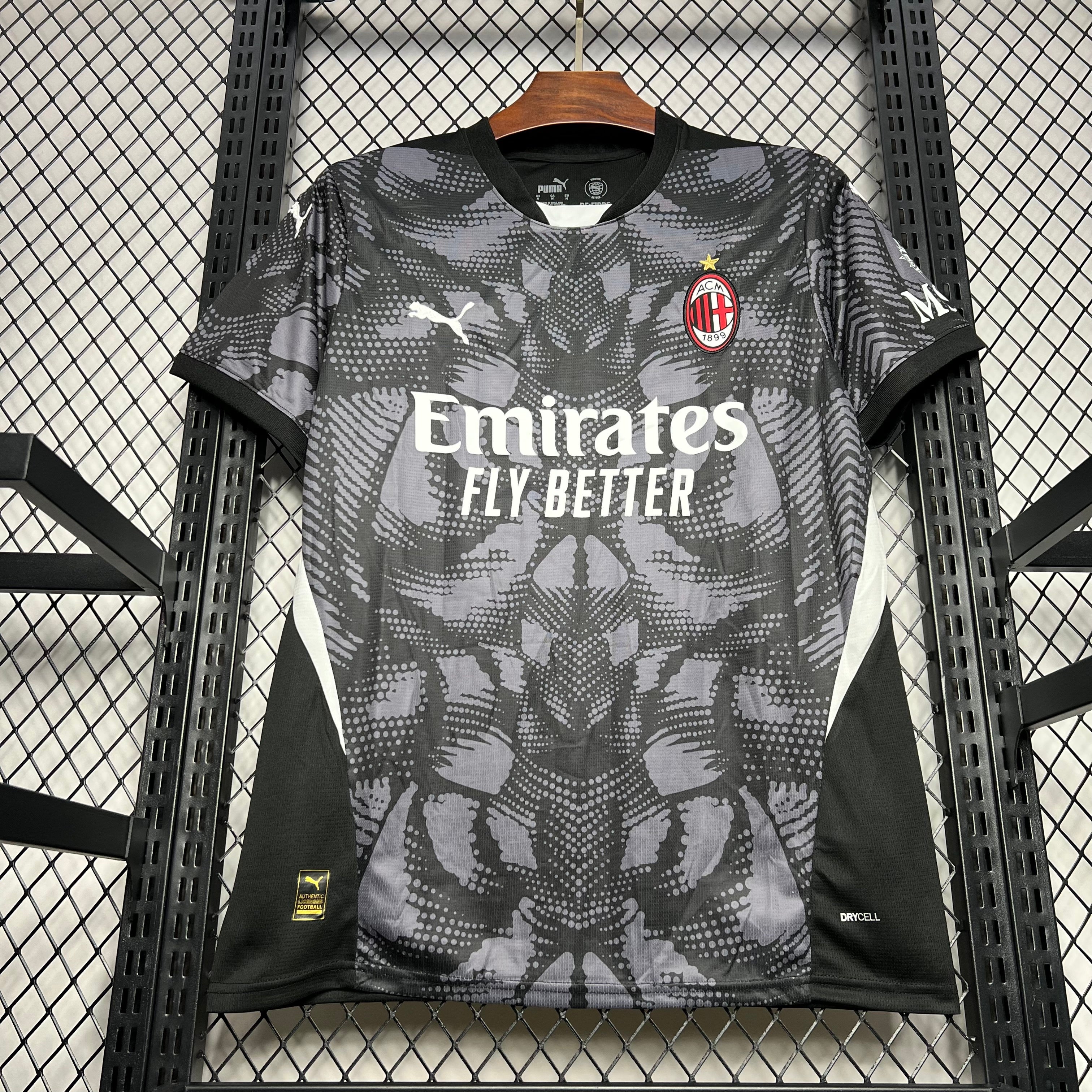 AC Milan 2024/25 Goalkeeper - Fan Version