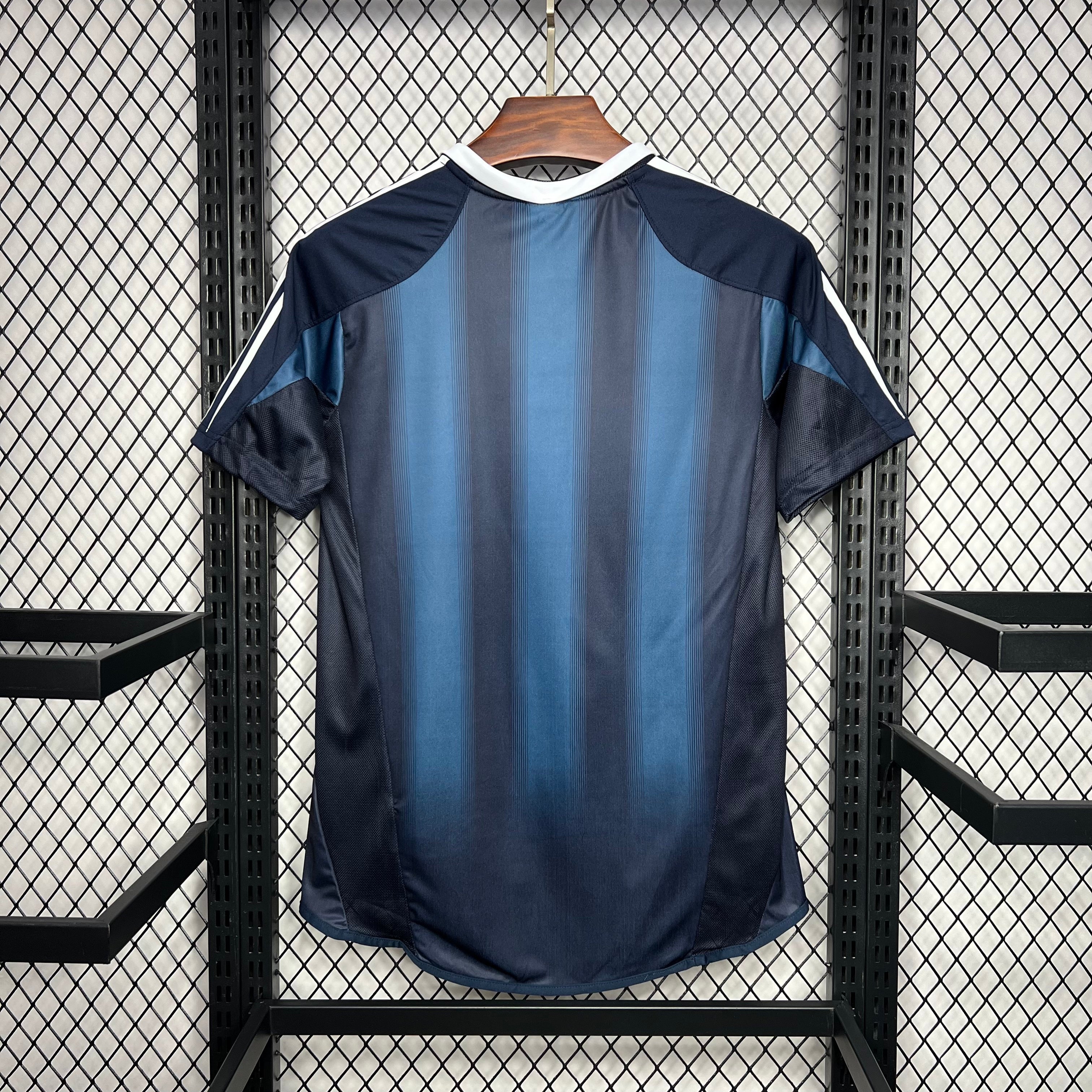 Newcastle United 2005/06 Away - Retro