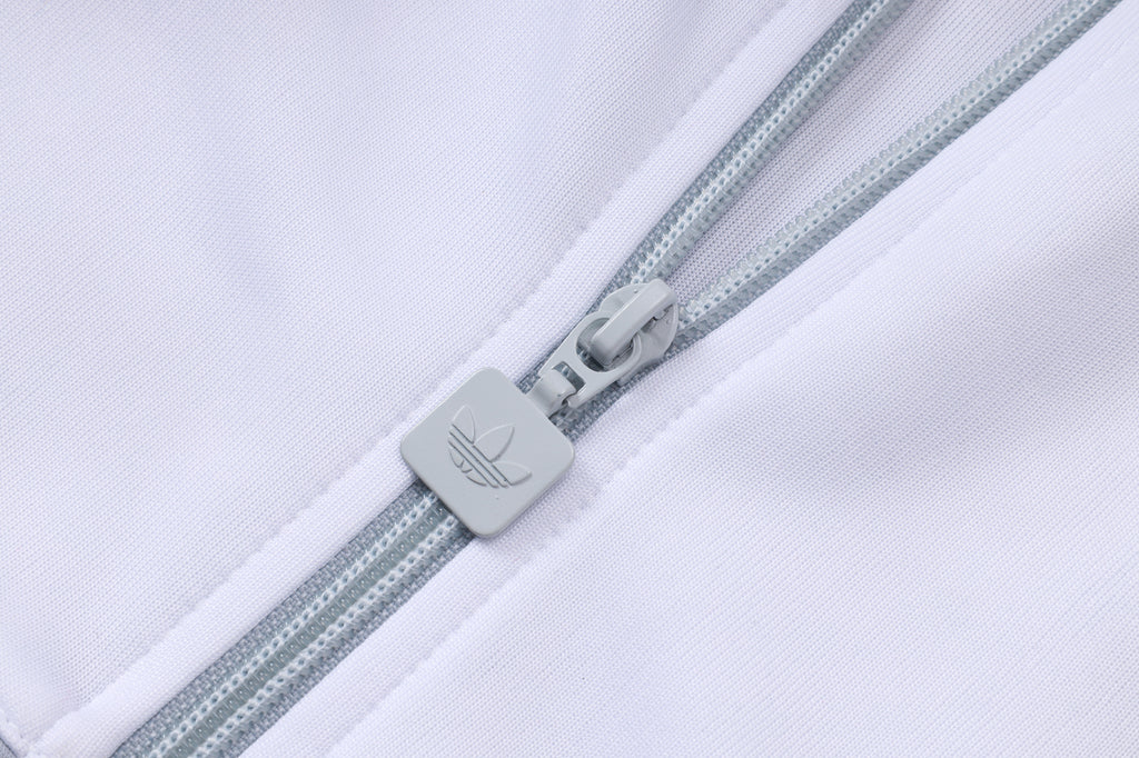 Liverpool FC 2026/27 White/GreyTracksuit | Adult and Kids Sizes