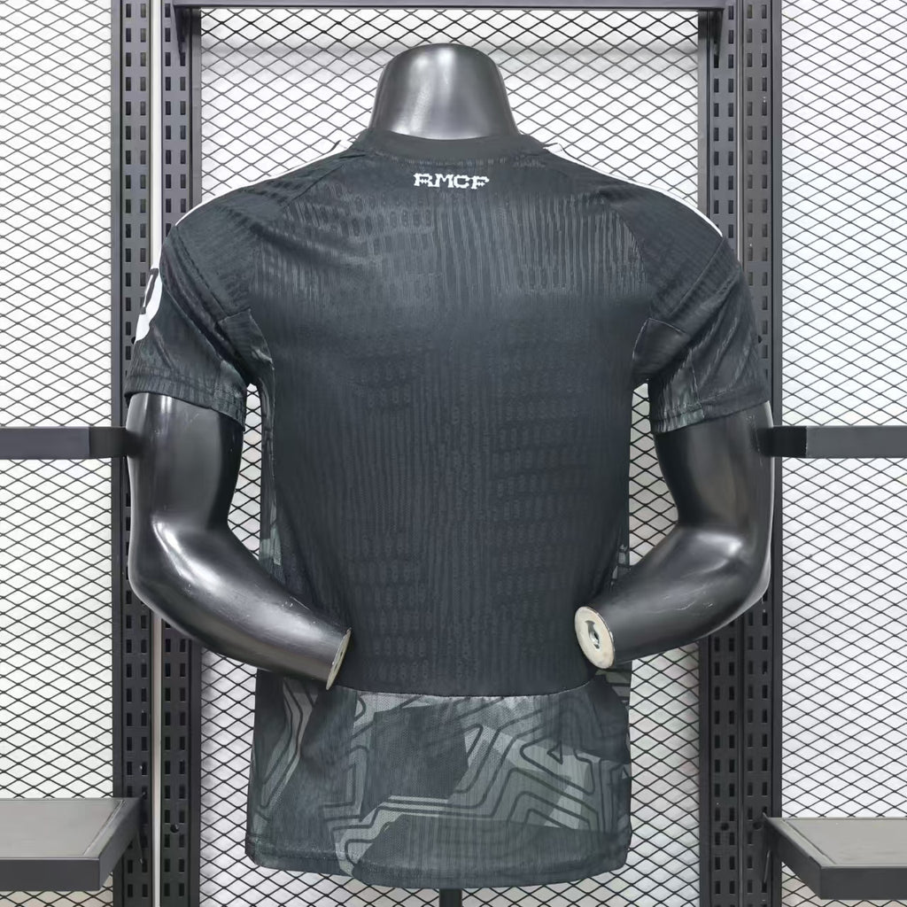 Real Madrid 2026/27 Goalkeeper Black - Player Version