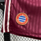 Bayern Munich 2025/26 Terrace Icons - Kid Kit Casual