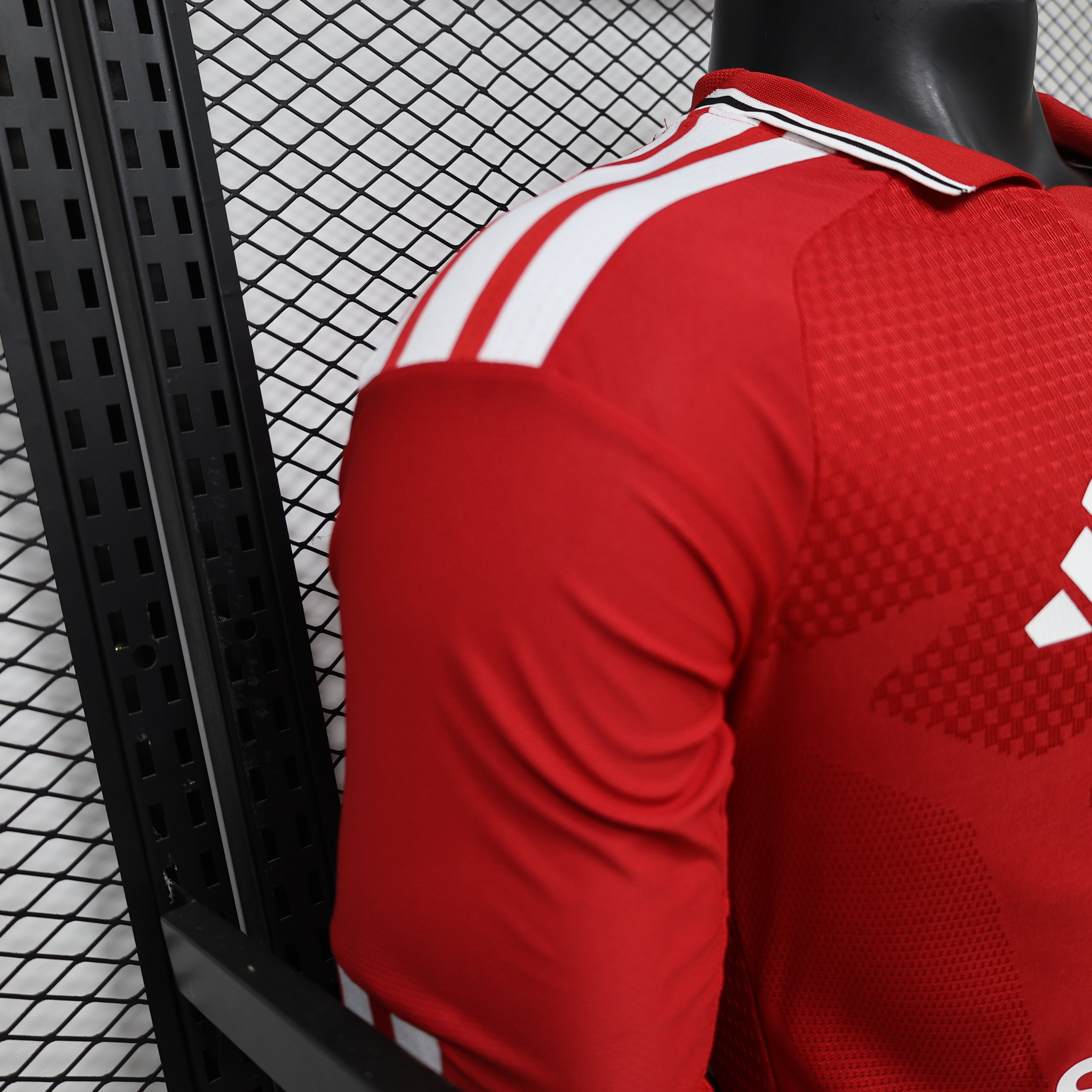 Manchester United 2026/27 Home Long Sleeve - Player Version